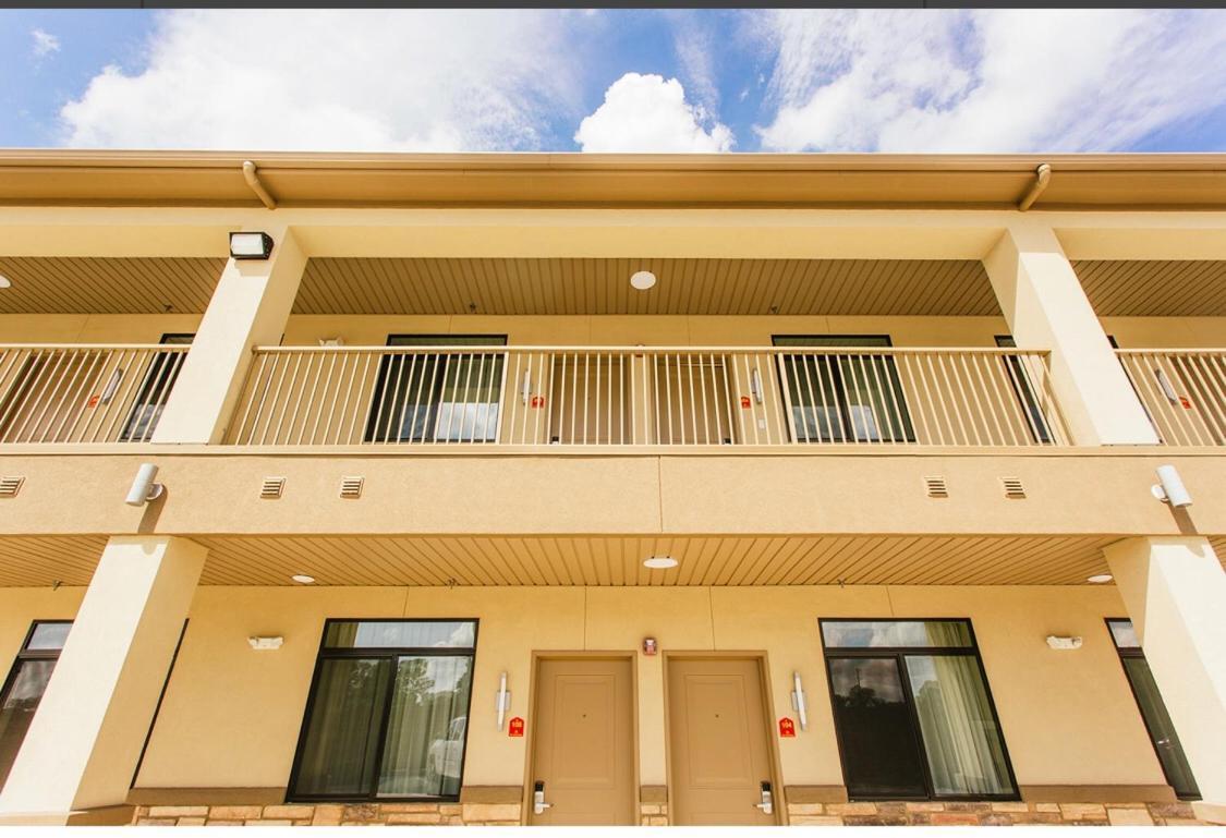 Palace Inn Conroe Ngoại thất bức ảnh