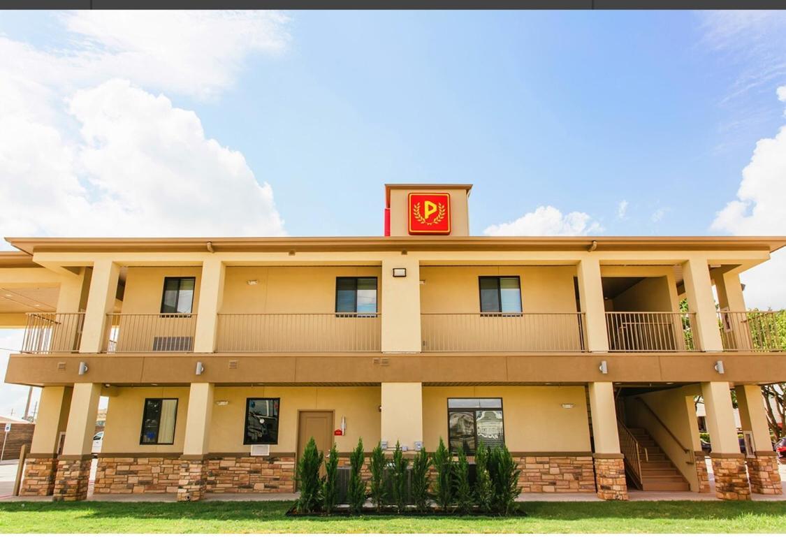 Palace Inn Conroe Ngoại thất bức ảnh