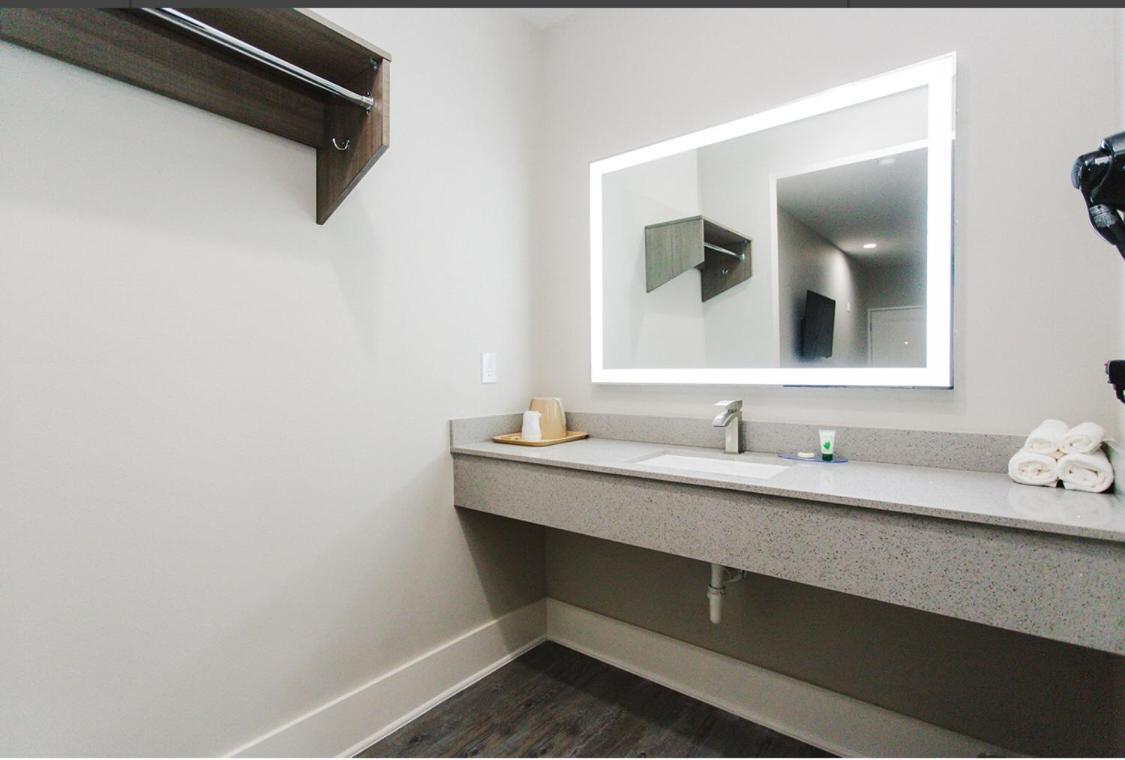 Palace Inn Conroe Ngoại thất bức ảnh