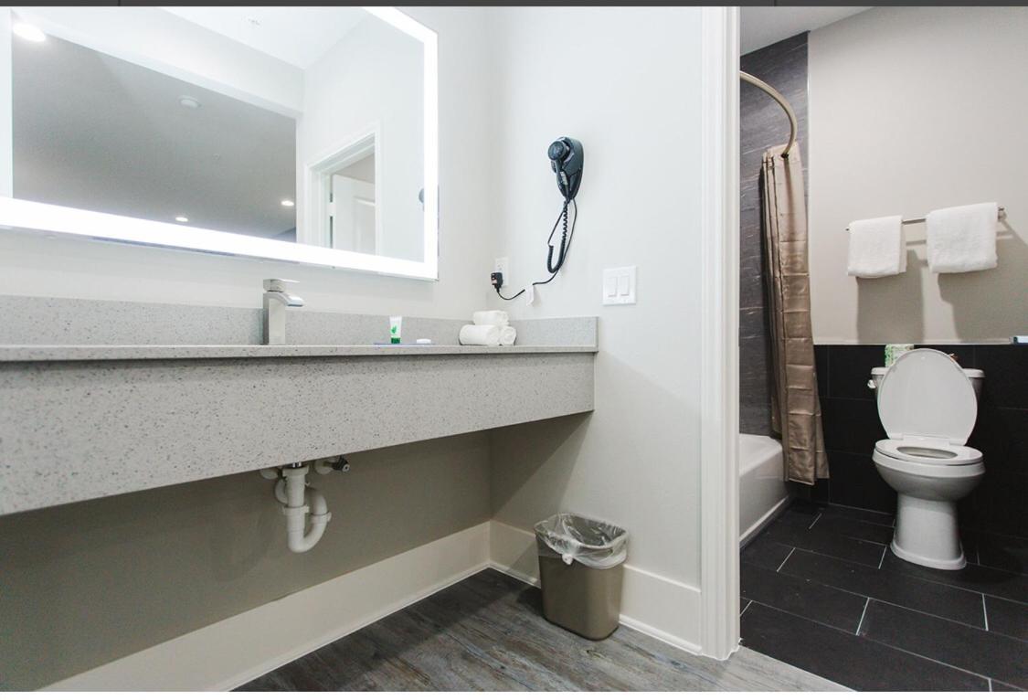 Palace Inn Conroe Ngoại thất bức ảnh